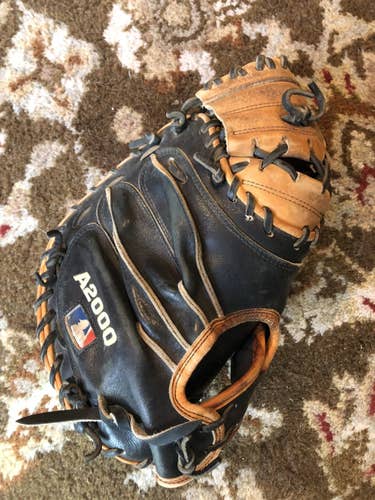 Right Hand Throw 32.5" A2000 Catcher's Glove