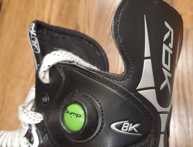 Senior Used Reebok 8K Hockey Skates Wide Width Size 10E