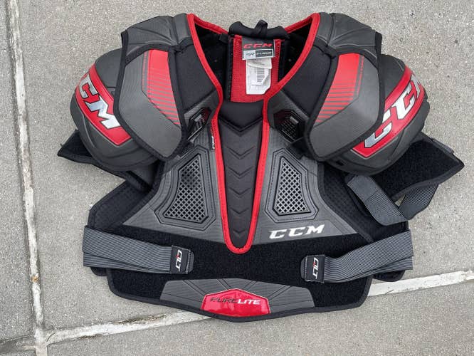 Senior Extra Large CCM  QuickLite Shoulder Pads