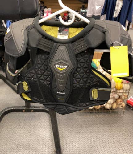 CCM Tacks 6052 Used Large Junior Shoulder Pads