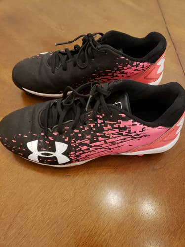 Girl’s Under Armour Softball Cleats
