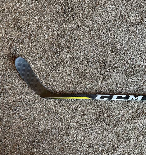 Senior Right Handed Pro Stock Super Tacks 2.0 Hockey Stick