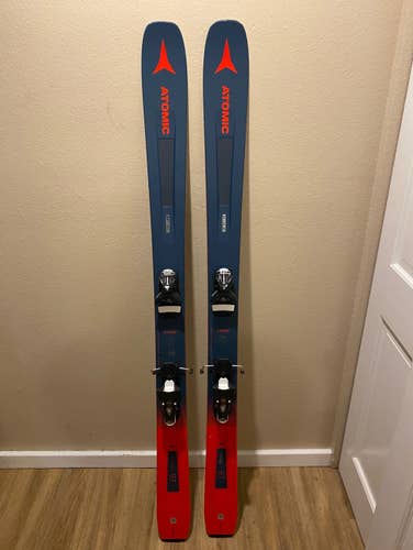 Atomic Downhill Skis 164 CM + Look Bindings