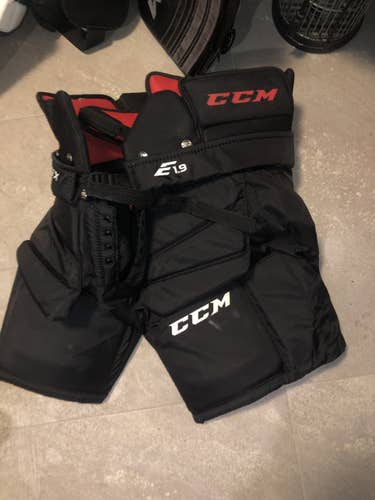 Intermediate Medium CCM E1.9 Goalie Pants