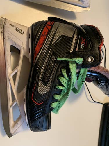 Used Bauer Regular Width  Size 2 Vapor X2.7 Hockey Goalie Skates