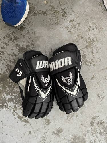 Black Junior Warrior 13" Gloves