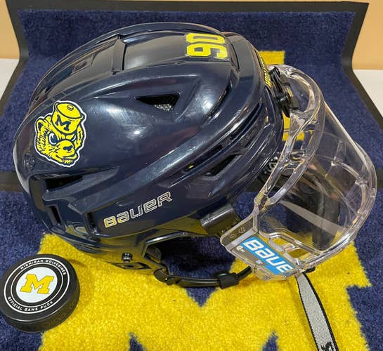 Blue Used Medium Bauer Re-Akt 150 Helmet