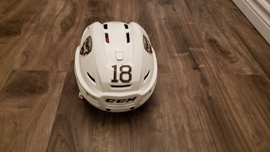 White Used Medium CCM Resistance Helmet
