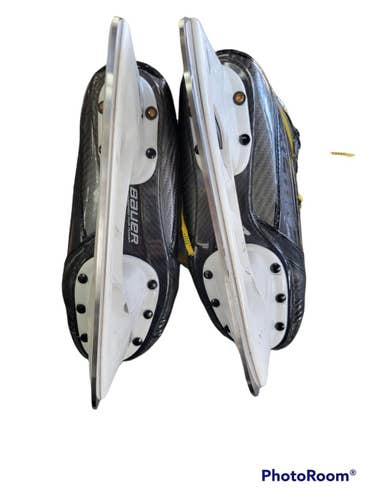 Used Bauer 3s Pro Junior 01.5 D - R Regular Ice Skates Ice Hockey Skates
