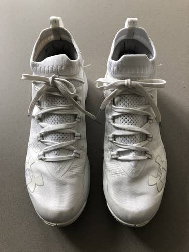 White Men's Size 9.0 (Women's 10) Low Cut Spotlight