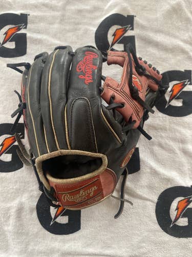 Black High School/College Infield 11.5" Heart of the Hide Baseball Glove