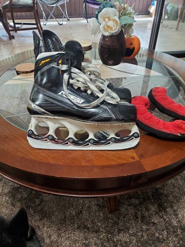 Senior Used Bauer Supreme MX3 Hockey Skates Extra Wide Width Size 7.5