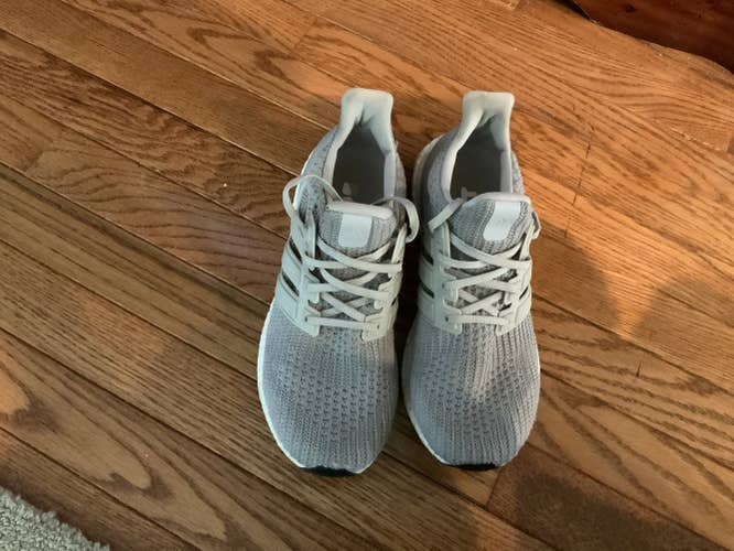 Gray Adult Used Men's Size 8.0 (Women's 9.0) Adidas Shoes