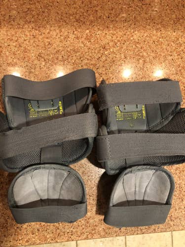 Used Warrior Knee Pads