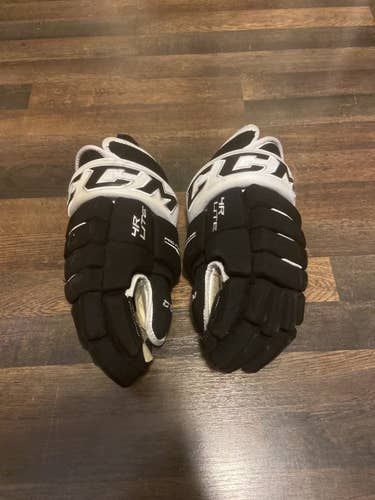 Black Senior CCM 15" Tacks 4 Roll Pro Gloves