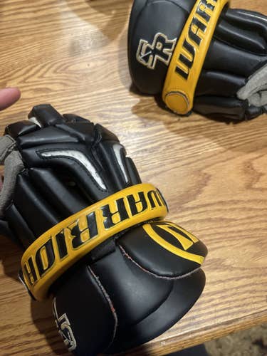 Black Used Player's Warrior Burn Pro Lacrosse Gloves 13"