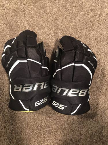 Slightly Used 15” Supreme S29 Gloves