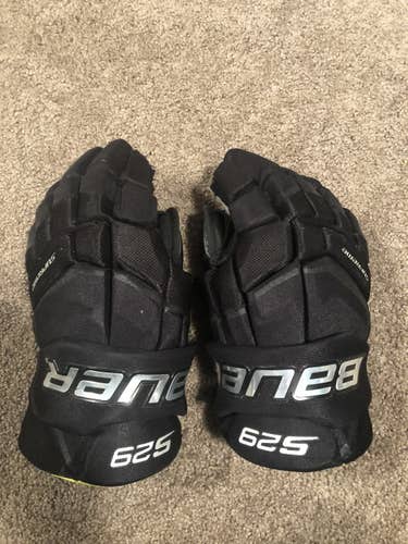 Used Black Senior Bauer 14"  Supreme S29 Gloves