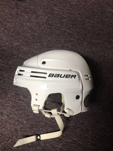 White Used Medium Bauer 4500 Helmet