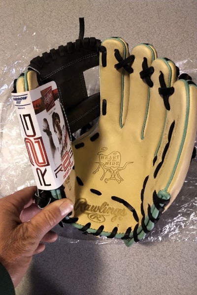 New Rawlings Right Hand Throw Heart of the Hide Baseball Glove 11.5"