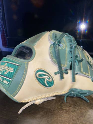 Gold High School/College Infield 11.75" Heart of the Hide Baseball Glove