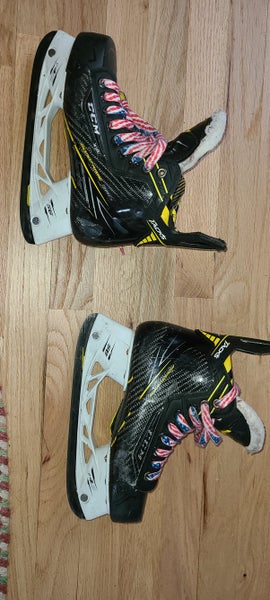 Used Youth CCM Tacks Hockey Skates Extra Wide Width Size 4.5