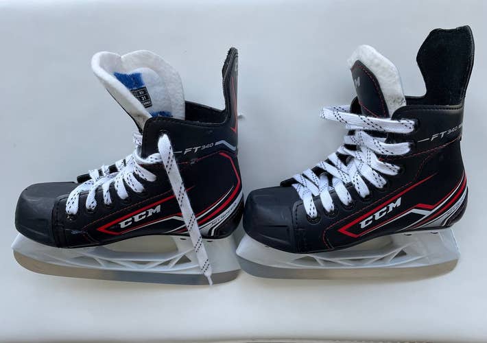 Youth CCM Regular Width Size 13 JetSpeed FT340 Hockey Skates