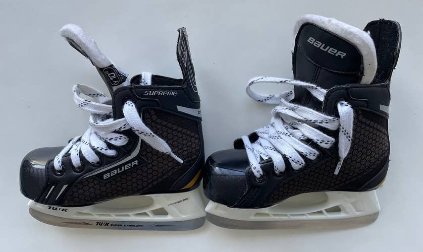 Youth Bauer Regular Width Size 10 Supreme One.4 Hockey Skates