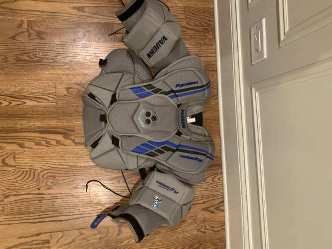 Junior Used Medium Vaughn Velocity VE8 Int Goalie Chest Protector