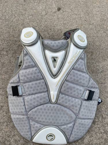 White Used Large Maverik Rome Chest Protector
