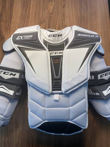 Used XL CCM Extreme Flex Shield II Goalie Chest Protector