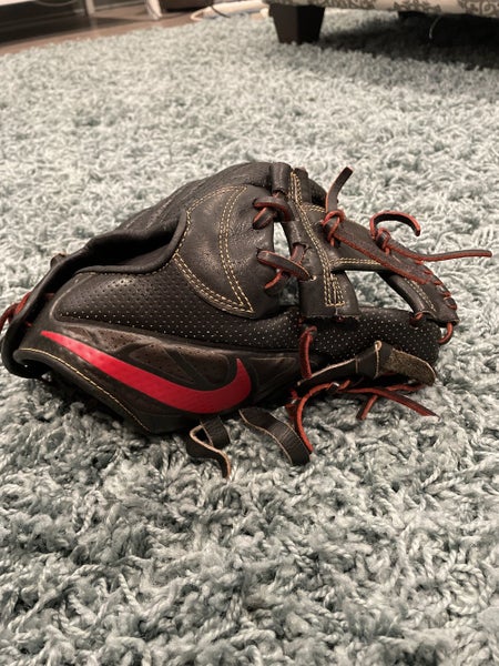 Nike Custom San Diego State Infield Baseball Glove (11.5”)