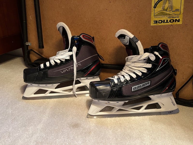 Used Bauer Vapor X700 Hockey Goalie Skates Regular Width Size 9.5