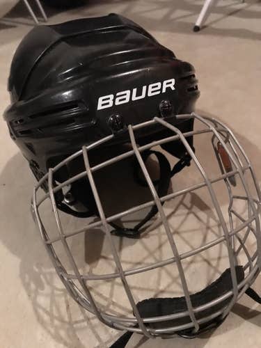 Black Used Youth Bauer  Bhh2100jr Helmet