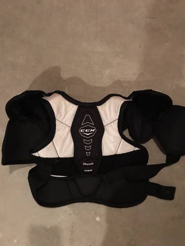 Junior Small CCM  Tacks 1052 Shoulder Pads
