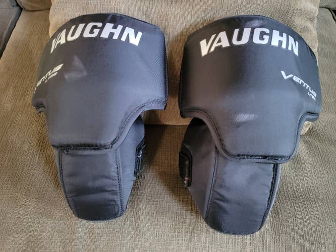 Vaughn Ventus LT88 Senior knee pads
