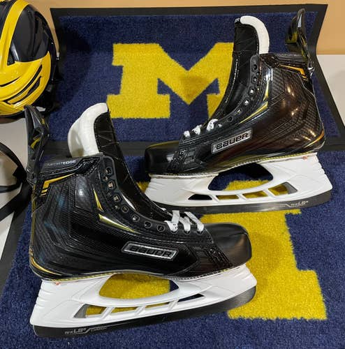 Senior Bauer Regular Width Size 9.5 Supreme 2S Pro Hockey Skates