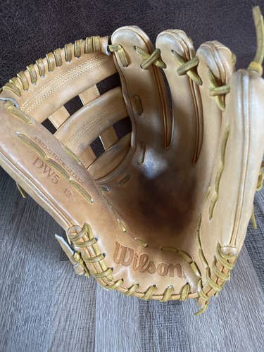 Yellow Used Adult Wilson Right Hand Throw Infield A2K Baseball Glove 12"