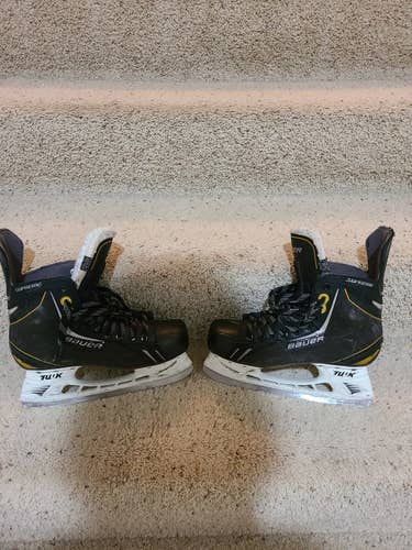 Senior Used Bauer Supreme One.6 Hockey Skates Regular Width Size 6.5