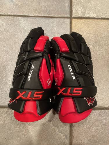 Limited Edition Stony Brook Black/Red Gloves