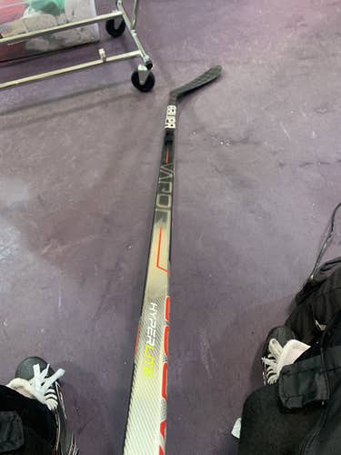 Senior Right Handed Toe Pattern  Vapor Hyperlite Hockey Stick