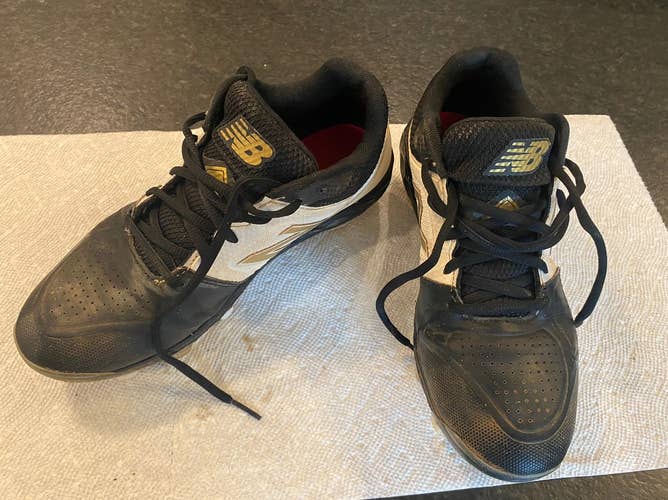 Black Unisex Molded Cleats New Balance Cleats