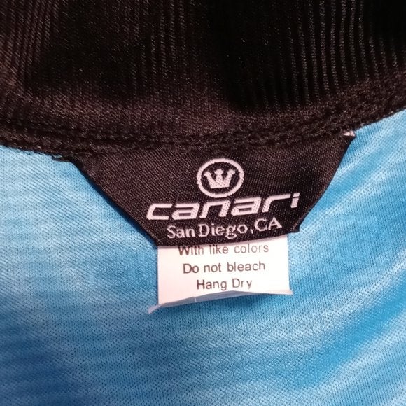 Details about   DANSKIN DESIGN BY CANARI WOMEN SIZE LARGE RED 1/4 ZIP CYCLING JERSEY SHIRT 