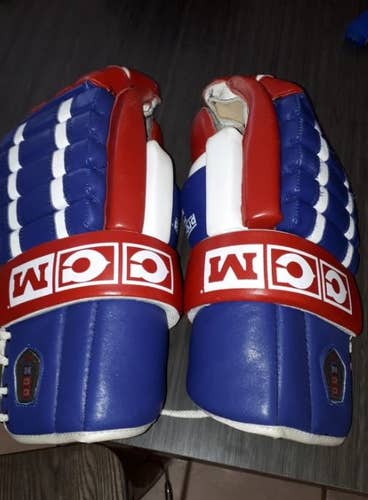 RARE VINTAGE MONTREAL CANADIENS Senior CCM HG1 Gloves and includes CCM HT2 Helmet