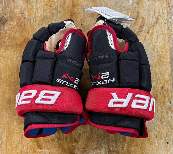 14" Black/Red Bauer Nexus 2N Gloves