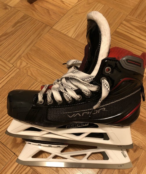 Senior Bauer Vapor x900 Goalie Skates Regular Width Size 9 - WORN ONCE