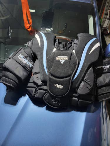 Senior Used Medium Vaughn Goalie Chest Protector