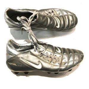 Used Nike Senior 8.5 Cleat Soccer Outdoor Cleats