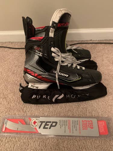 Senior Bauer Regular Width  Size 8 Vapor 2X Pro Hockey Skates