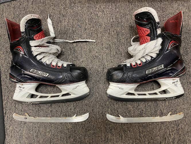 Junior Bauer Regular Width  Size 3.5 Vapor 1X Hockey Skates
